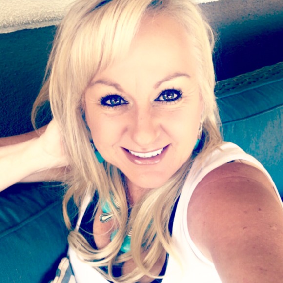 Meet your Posher, Trisha - Picture 1 of 1